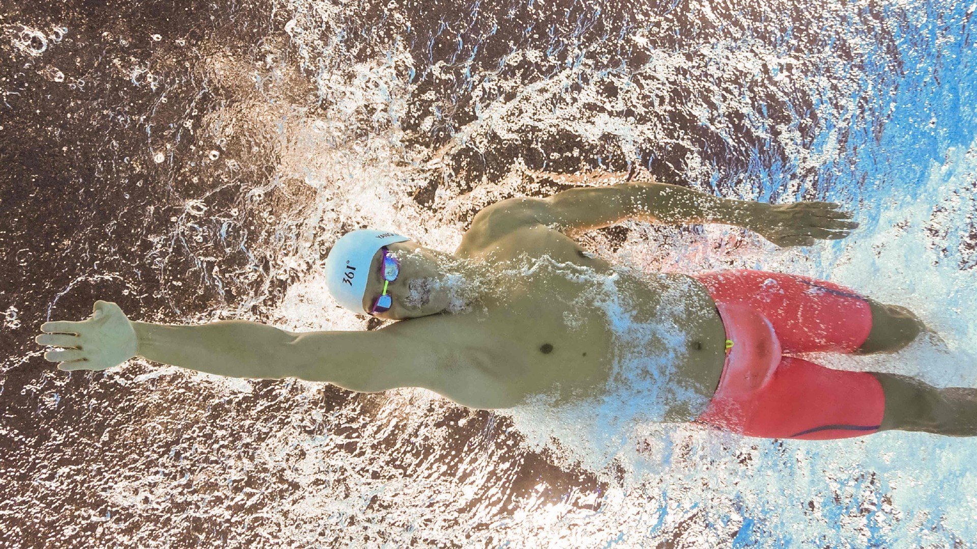 2019年季后赛，库里在一场比赛中投中8个三分，刷新个人季后赛单场三分球纪录